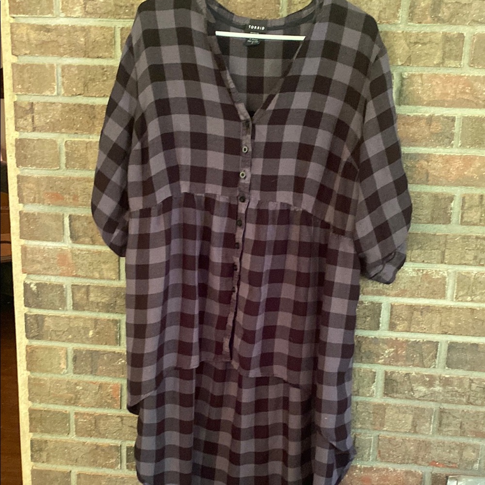 Torrid Black and Gray Plaid Button Down Tunic High Low Design